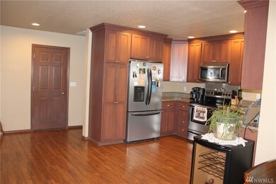 22306 Blue Lake Ct SE, Yelm, WA 98597 - photo 7