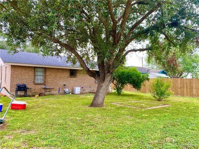 1519 Quitaca Dr, Edinburg, TX 78541 - photo 7