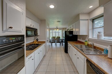 16614 David Glen Dr, Friendswood, TX 77546 - photo 6