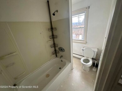 930 S Hanover St unit 3, Nanticoke, PA 18634 - photo 5