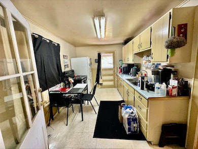 121 W Edwards St, Endicott, NY 13760 - photo 6