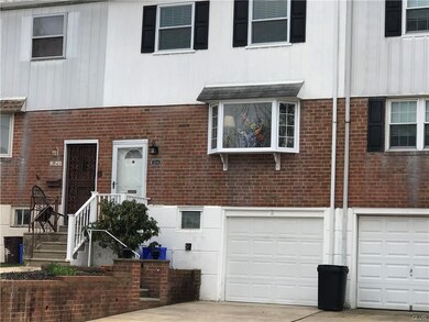 12041 Templeton Dr, Philadelphia, PA 19154 - photo 2