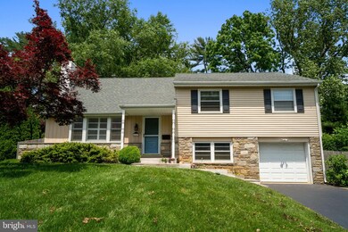 4046 Macniff Dr, Lafayette Hill, PA 19444 - photo 2