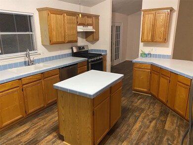 6302 Sharondale St, Pearland, TX 77584 - photo 5