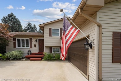 6603 Waldon Glens Ct, Clarkston, MI 48346 - photo 5