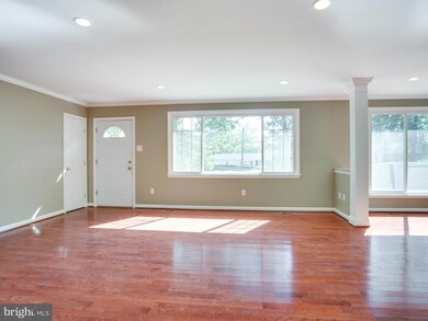 7909 Westwood Ct, Clinton, MD 20735 - photo 2
