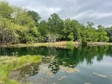 1088 White Bluff Dr, Whitney, TX 76692 - photo 2