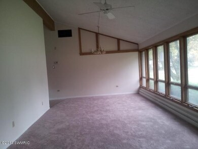 1064 Drexel Dr NE, Grand Rapids, MI 49505 - photo 3