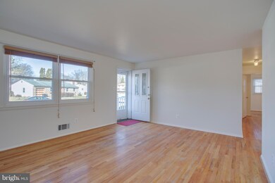 307 Highmeadow Rd, Reisterstown, MD 21136 - photo 3