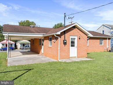 205 S George St, Ranson, WV 25438 - photo 6