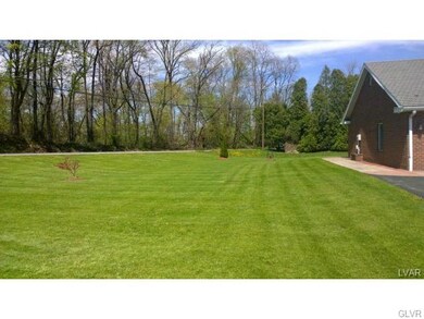 2703 Schoeneck Rd, Macungie, PA 18062 - photo 4