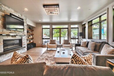 205 Main St Unit E