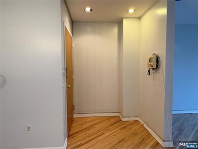 364 Palisade Ave unit 5B, Cliffside Park, NJ 07010 - photo 6