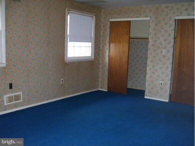 726 W Birchtree Ln, Claymont, DE 19703 - photo 7