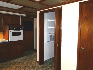 Kitchen. Kitchen Pantry
