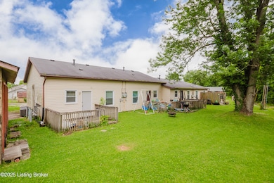 912 Cedar St-15