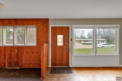 1917 SW 34th St, Topeka, KS 66611 - photo 7