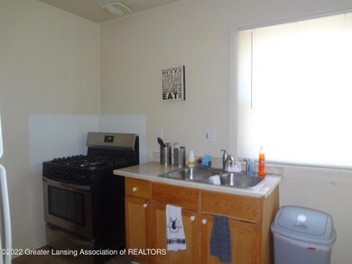 1013 W Hillsdale St, Lansing, MI 48915 - photo 7