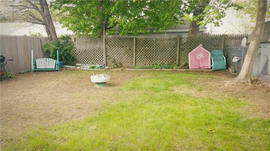 53 Kenway Ave, Warwick, RI 02889 - photo 4