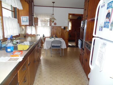 Eat in kitchen