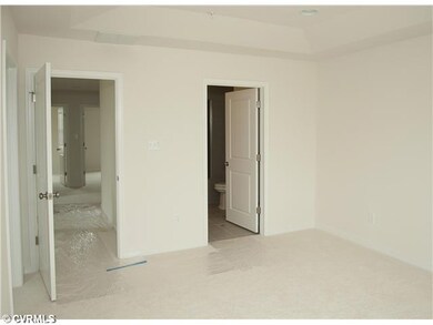 Master Bedroom - Master Bedroom in similar Grove m