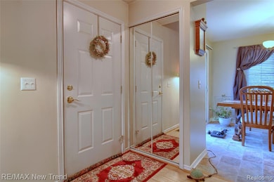 2759 Maple Forest Dr unit 84, Wixom, MI 48393 - photo 5