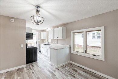 2226 Des Moines St, Des Moines, IA 50317 - photo 5