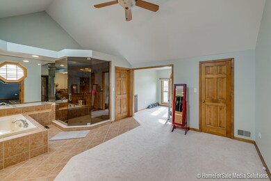 2416 Thaxton Ct, Naperville, IL 60565 - photo 3