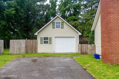 1025 Daniel Ct, Jacksonville, NC 28540 - photo 5