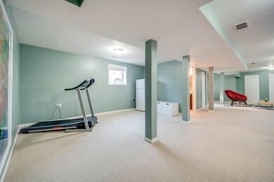 641 S Spring Rd, Elmhurst, IL 60126 - photo 3