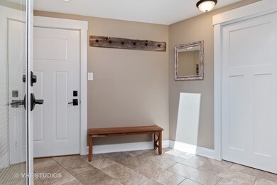 28W791 Douglas Rd, Naperville, IL 60564 - photo 2