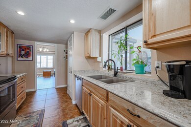 1102 E Taro Ln, Phoenix, AZ 85024 - photo 3