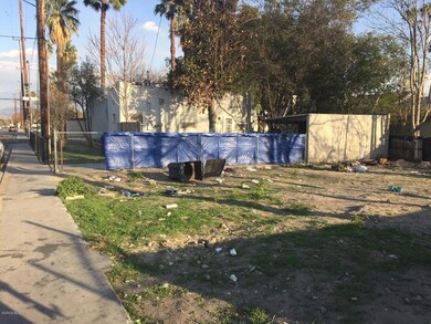 323 W 13th St, San Bernardino, CA 92405 - photo 2