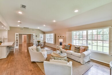 327 Chapel Belle Ln, Houston, TX 77024 - photo 3