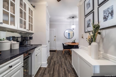 261 Central Ave unit E4, Lawrence, NY 11559 - photo 7