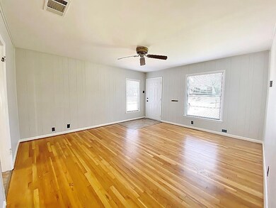 1226 S Brazos St, Weatherford, TX 76086 - photo 2