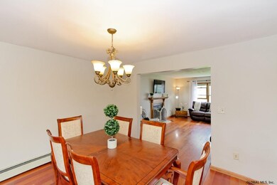 18 Robert Ln, Rensselaer, NY 12144 - photo 4