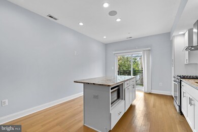 109 W Ropewalk Ln, Baltimore, MD 21230 - photo 3