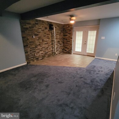 445 Tom Cobert Ln, Berkeley Springs, WV 25411 - photo 5