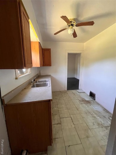 429 Page St, Flint, MI 48505 - photo 7