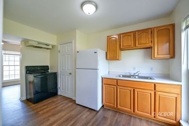 7 W 2nd St, the Plains, OH 45780 - photo 4