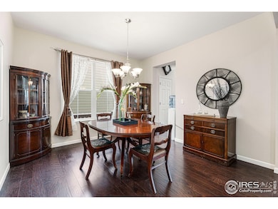 Formal dining room for all of your entertaining!