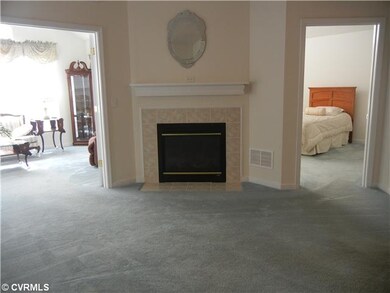 Living Room - Gas Fireplace