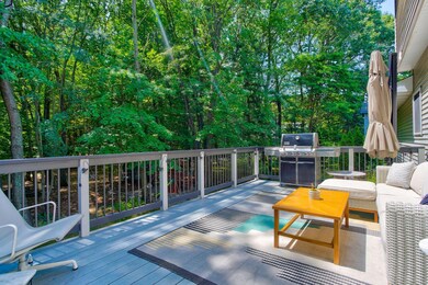 11-web-or-mls-2004 Basin Ct, Holland-11
