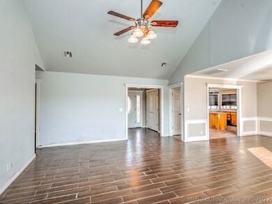 3614 W Chestnut St, Skiatook, OK 74070 - photo 5