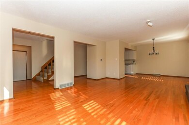 761 Knolls Ct, West Des Moines, IA 50265 - photo 2