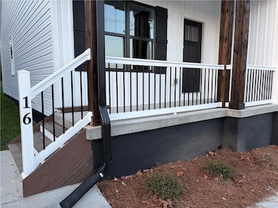 16 W Colonial Dr, Thomasville, NC 27360 - photo 2