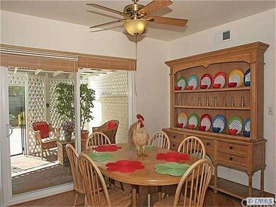 Plenty of room in the kitchen eating area for a la