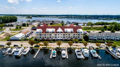 917 W Savidge St #5, Spring Lake-5