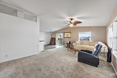 14035 Rosedale Hwy unit 93, Bakersfield, CA 93314 - photo 7